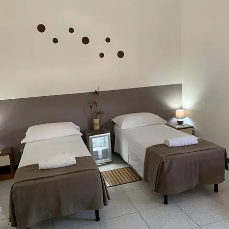 Share House Pensjonat *