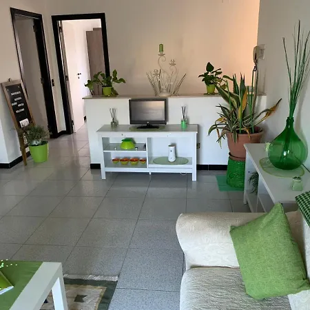 Share House *