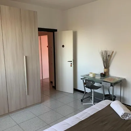 Share House *